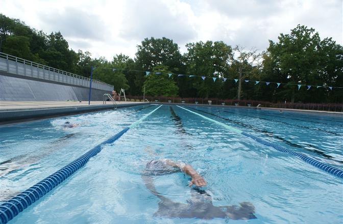Piscine olympique Ville de Nemours 77