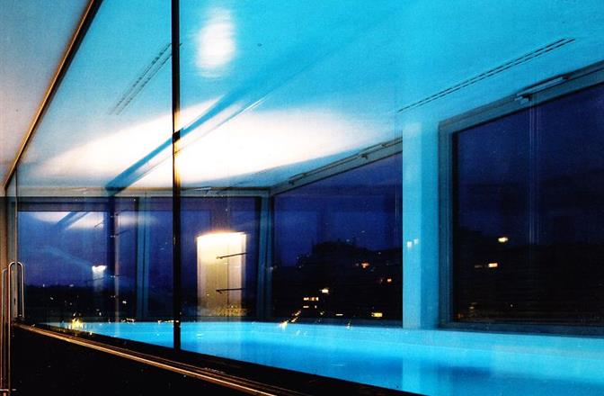 Bassin au 6e étage d'un immeuble de nuit - Nantes 44