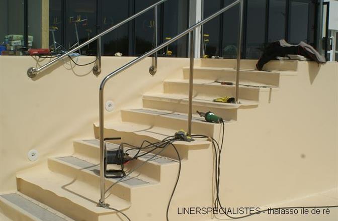 escalier conforme a l'article 323 du code du sport 